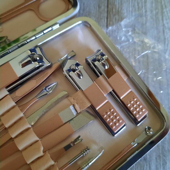 Professional Makeup Kit & Manicure Gift Set NWT! - 18 pc Rose Gold with case! - Picture 4 of 16